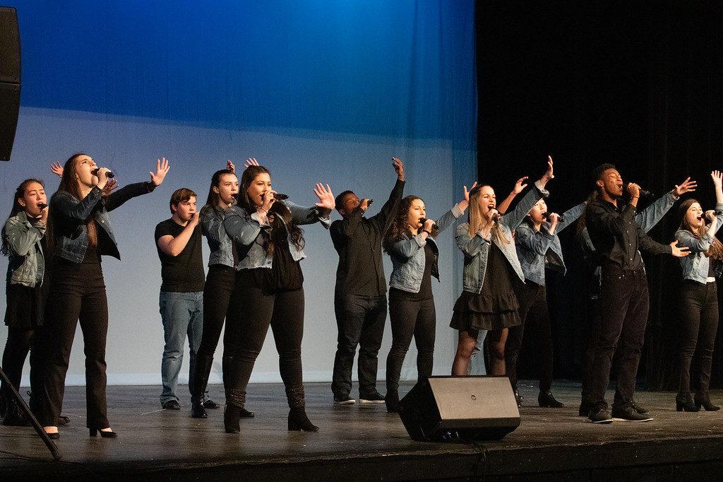 Foxy Jukebox - MFS Chamber Choir Attends First A Cappella