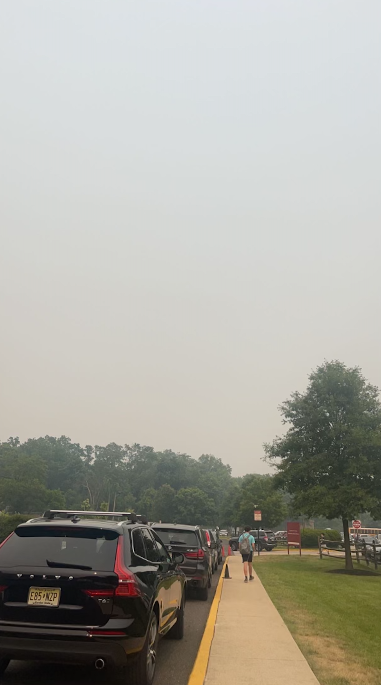 Haze filled the sky surrounding the MFS campus at the end of the school day on June 7, 2023. Photo by Elina Shah ’24.