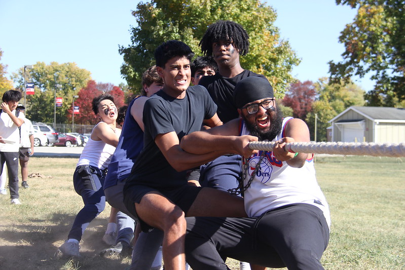 PHOTOS: Spirit Week Tug