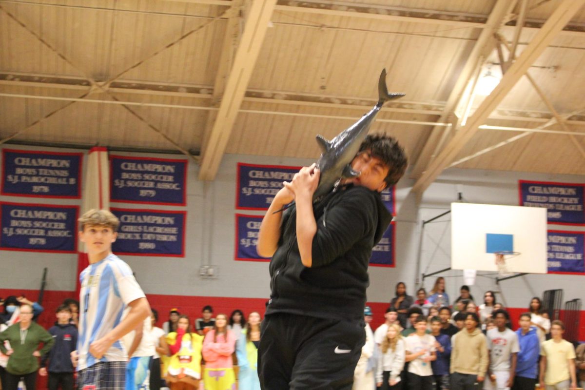 PHOTOS: Spirit Week Slimy Fish Toss 2025